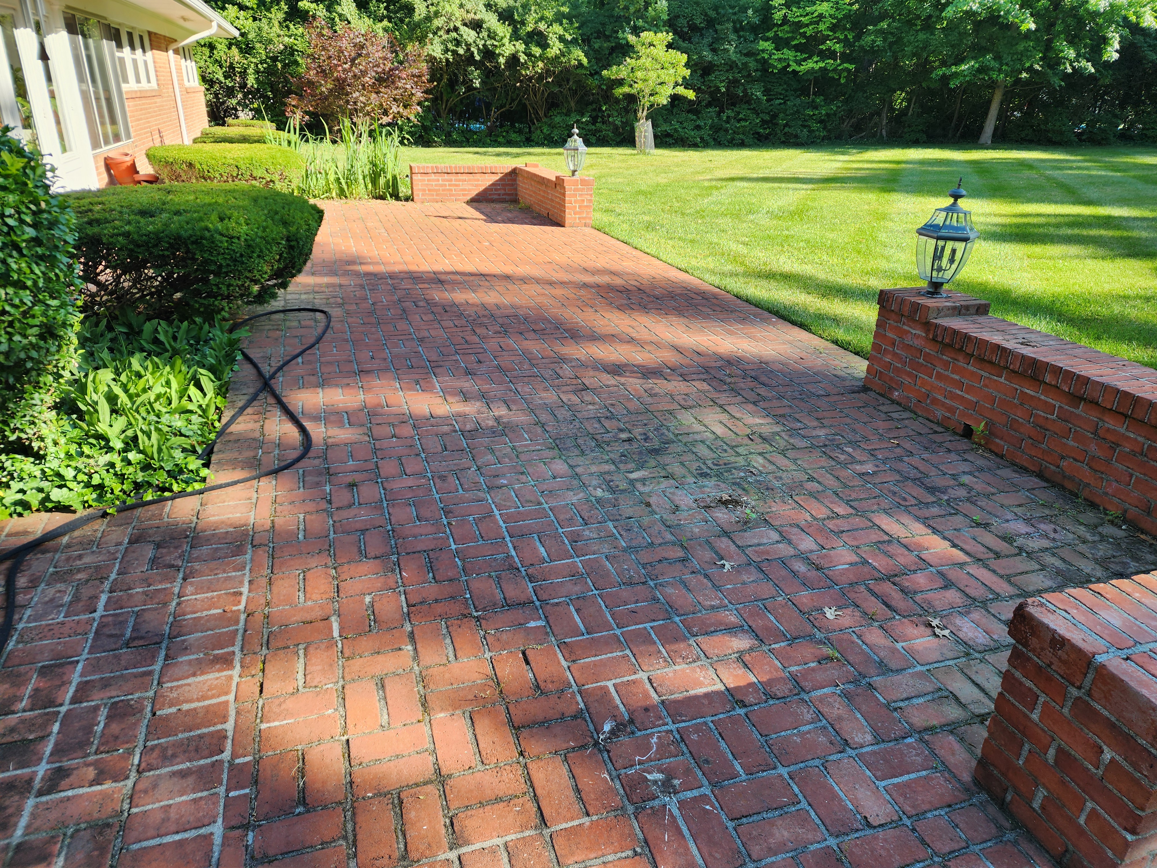 Pressure Washing Indian Hill Patios and Walkways