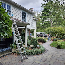 Top-Quality-Gutter-Cleaning-in-Indian-Hill-Ohio 1