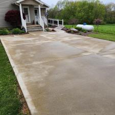 Top-Quality-House-Washing-and-Driveway-Washing-in-Hillsboro-Ohio 4