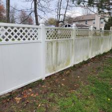 Vinyl-Fence-Cleaning-in-Loveland-Ohio 1